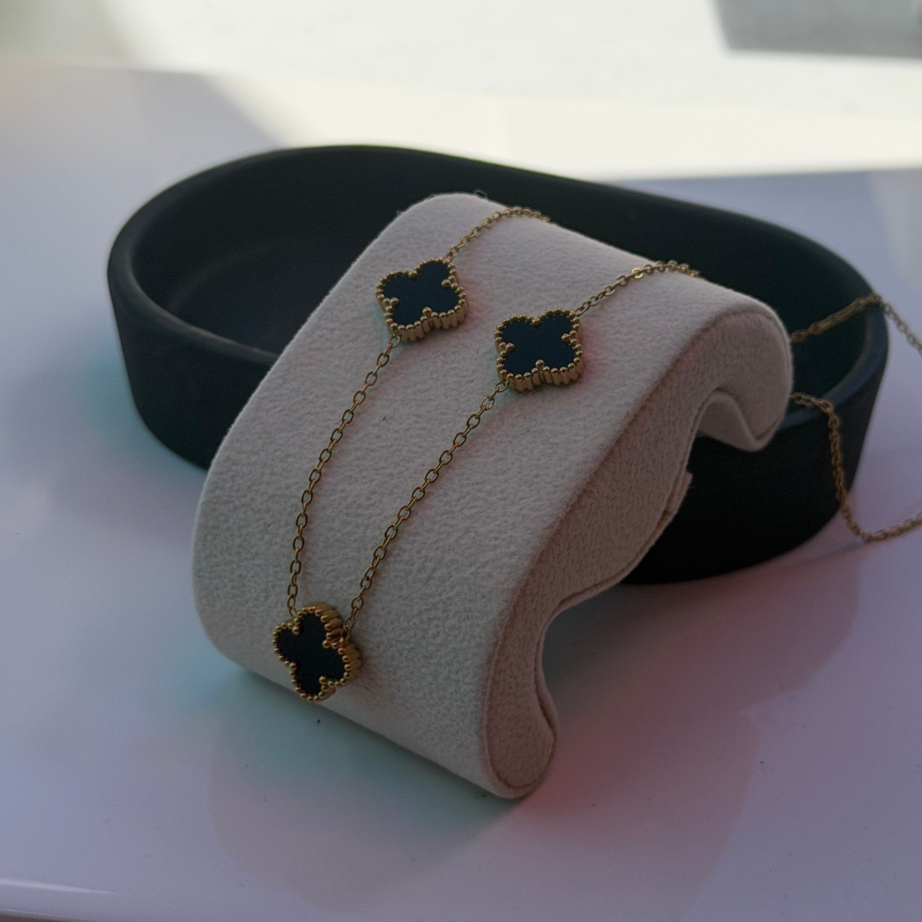 Clover Necklace