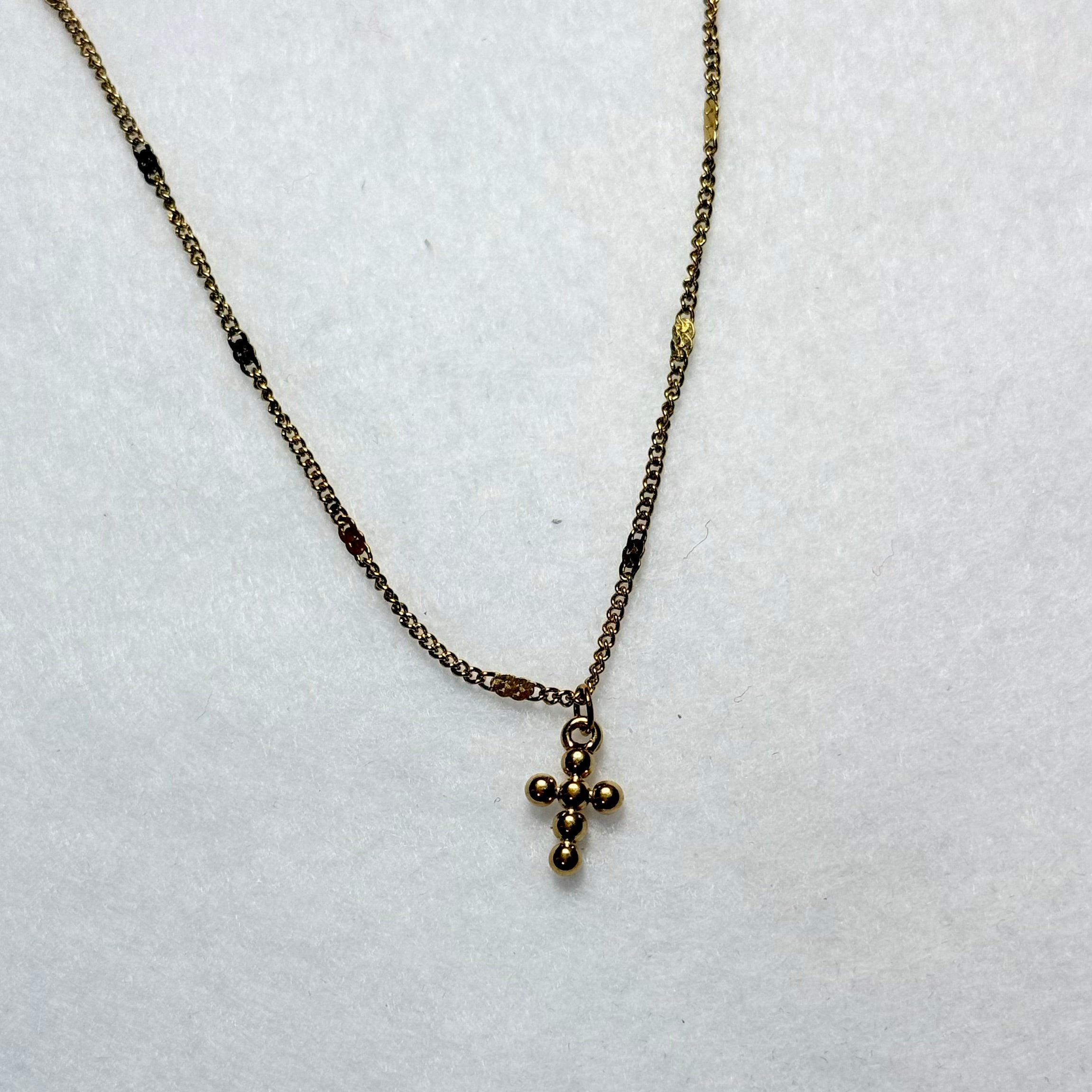 Petite Cross